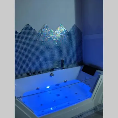 Jacuzzi Suite, Pakito Appartamento *